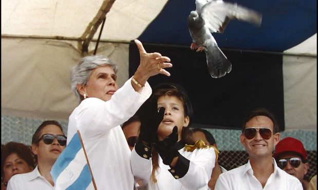 Triunfo de la UNO 1990