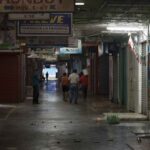 La economía sigue en caída libre, y el régimen no tiene un plan para detenerla